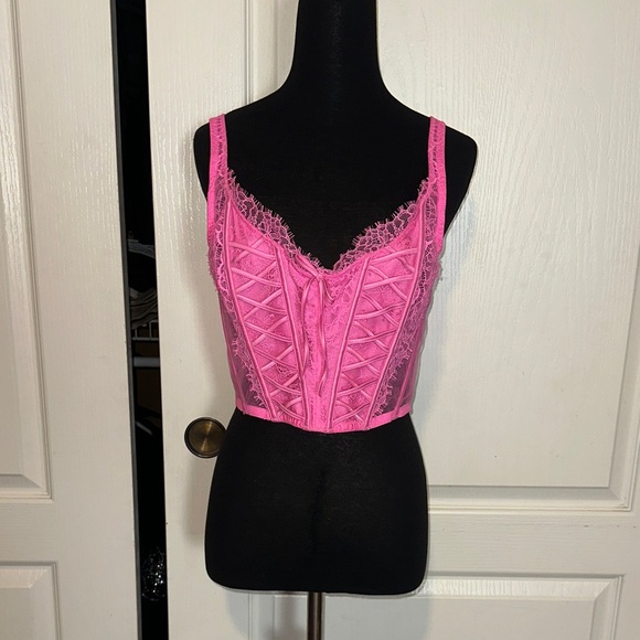 VICTORIAS SECRET SEXY PINK LACE BUSTIER CROP TANK - Picture 1 of 6
